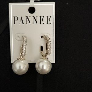Small pearl drop earrings
